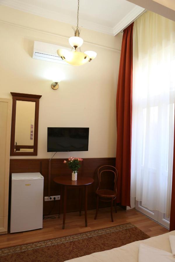 Peterfia Panzio Hotel Дебрецен Екстериор снимка