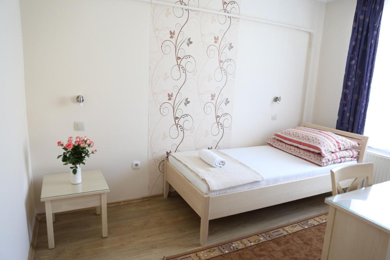 Peterfia Panzio Hotel Дебрецен Екстериор снимка
