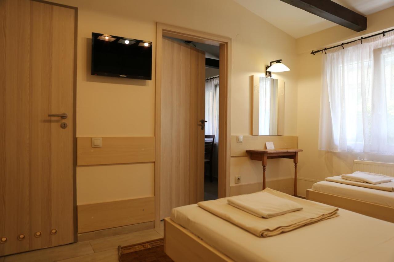 Peterfia Panzio Hotel Дебрецен Екстериор снимка