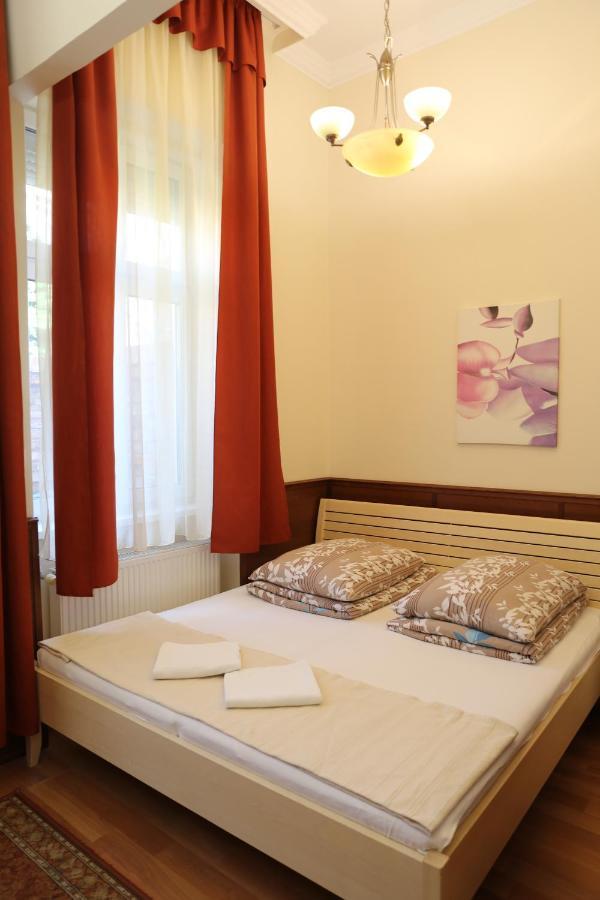 Peterfia Panzio Hotel Дебрецен Екстериор снимка