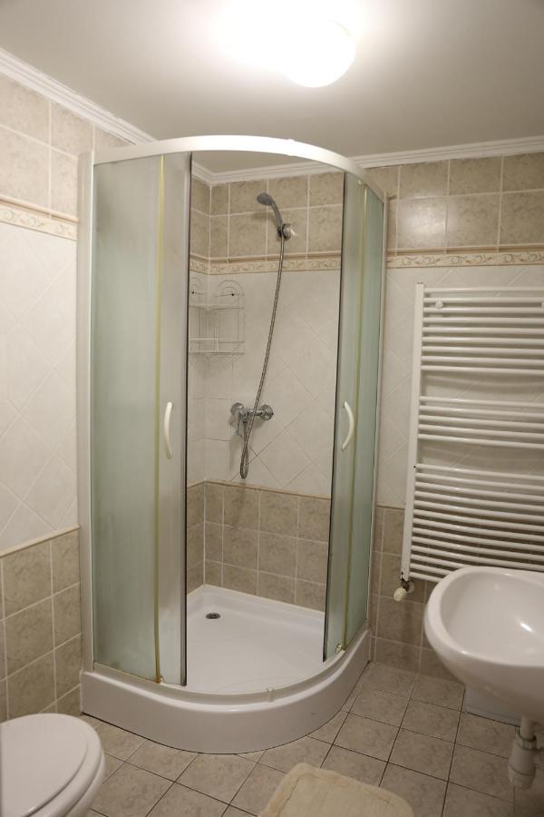 Peterfia Panzio Hotel Дебрецен Екстериор снимка