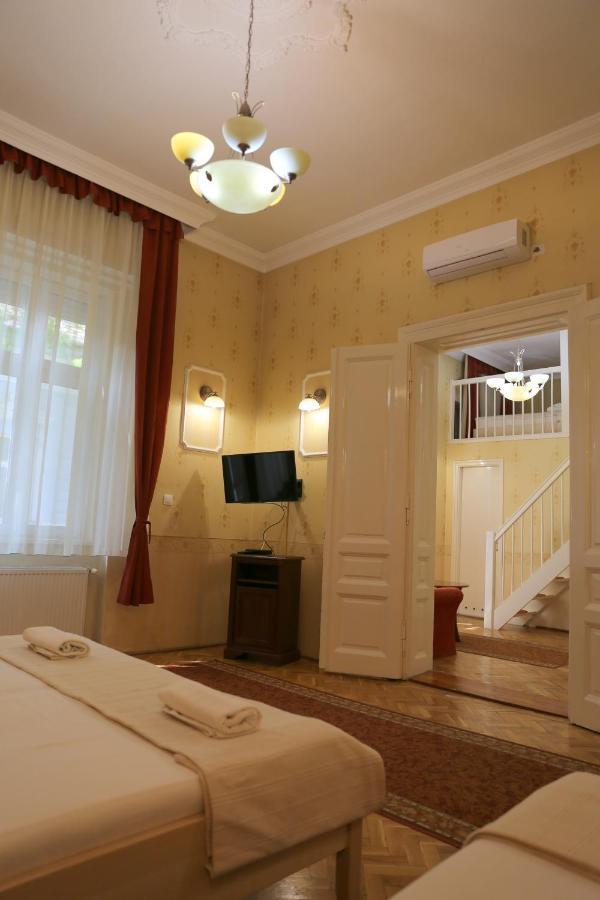 Peterfia Panzio Hotel Дебрецен Екстериор снимка