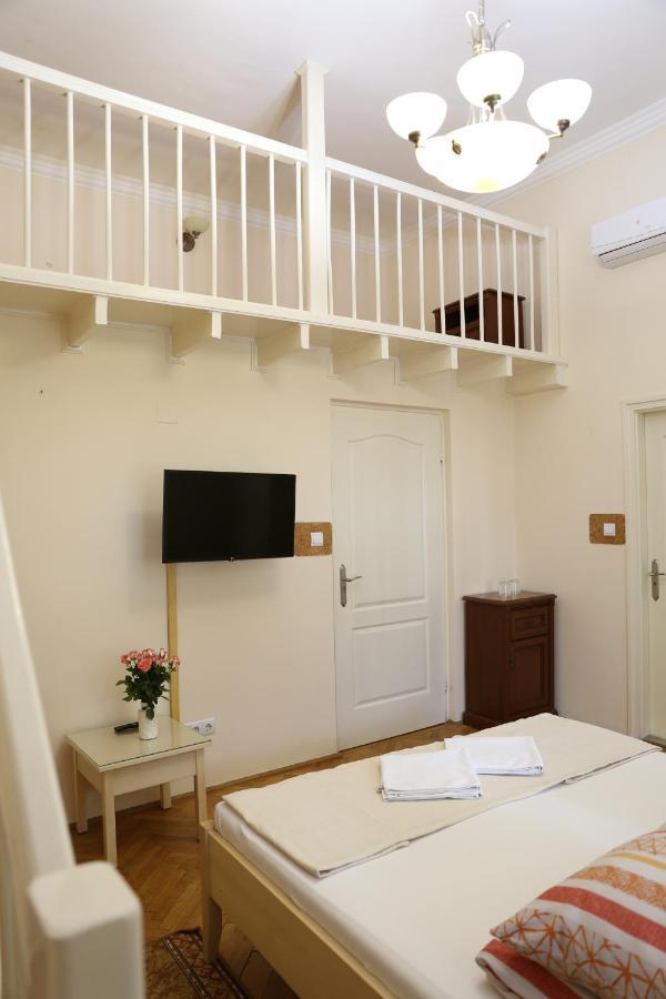 Peterfia Panzio Hotel Дебрецен Екстериор снимка
