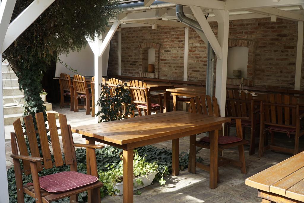 Peterfia Panzio Hotel Дебрецен Екстериор снимка