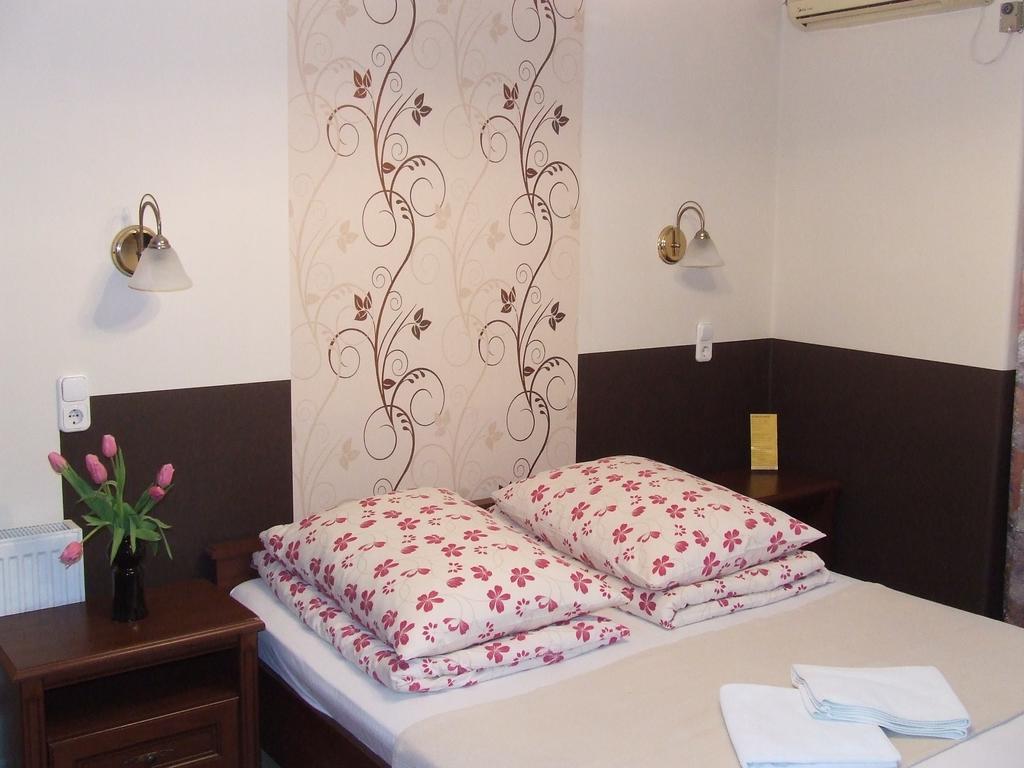 Peterfia Panzio Hotel Дебрецен Екстериор снимка