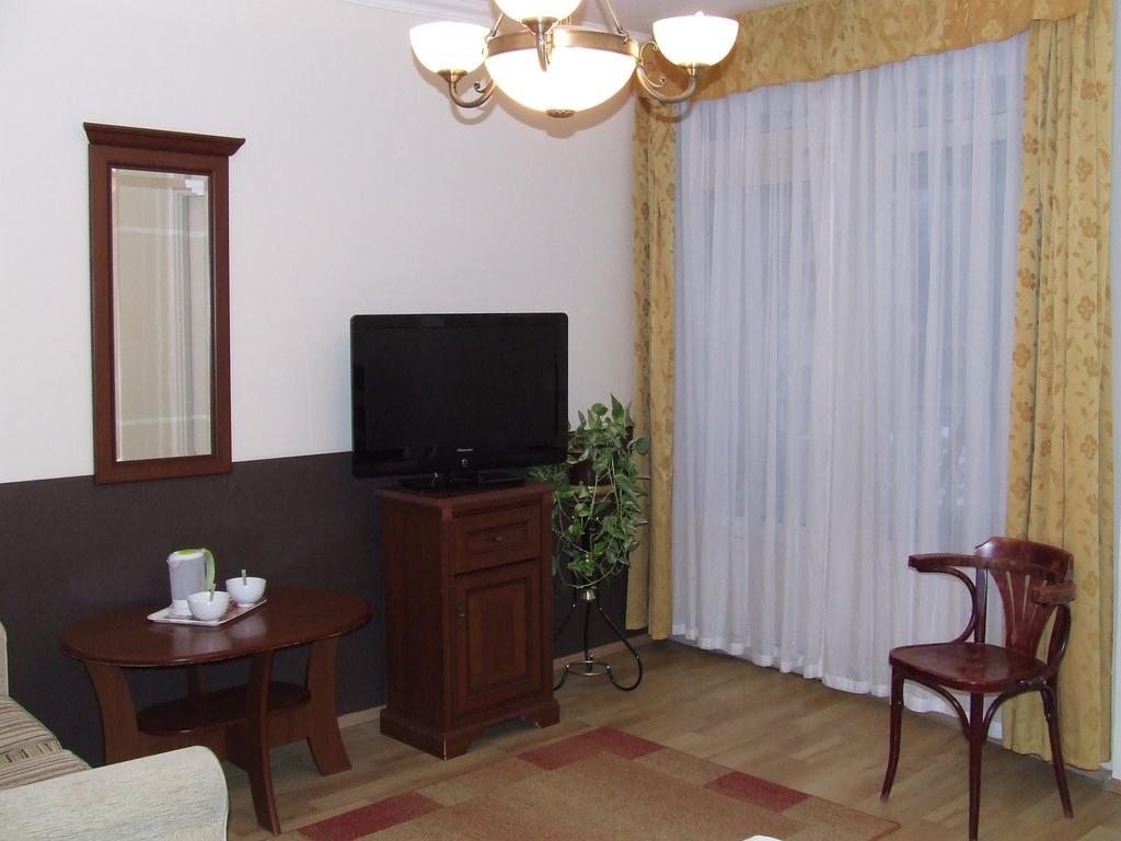 Peterfia Panzio Hotel Дебрецен Екстериор снимка